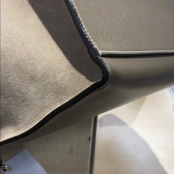 Celine Trapeze two way Bag! - Picture 7 of 8